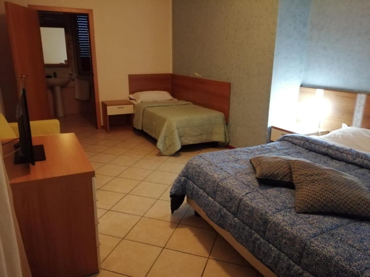 Thaire Resort Кастель Вольтурно Экстерьер фото
