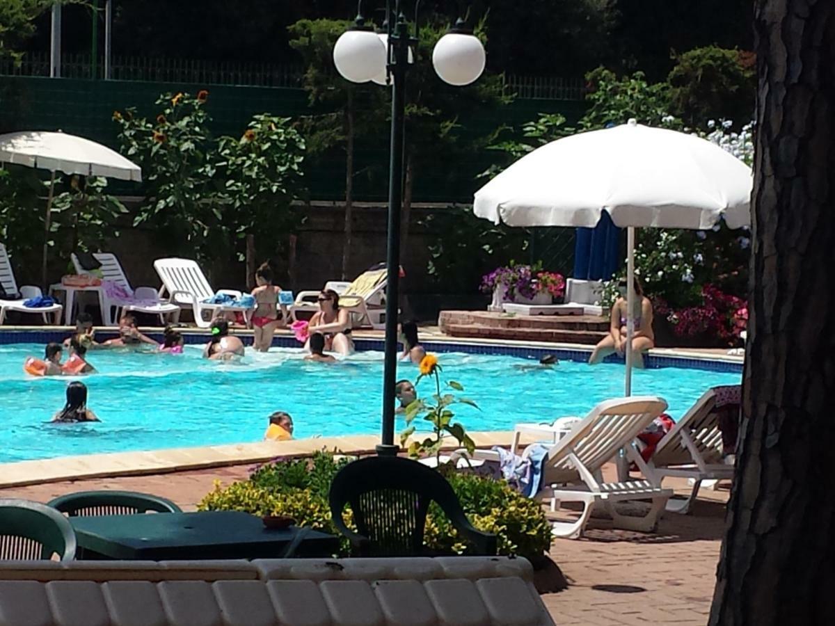 Thaire Resort Кастель Вольтурно Экстерьер фото