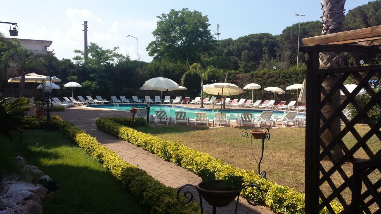 Thaire Resort Кастель Вольтурно Экстерьер фото